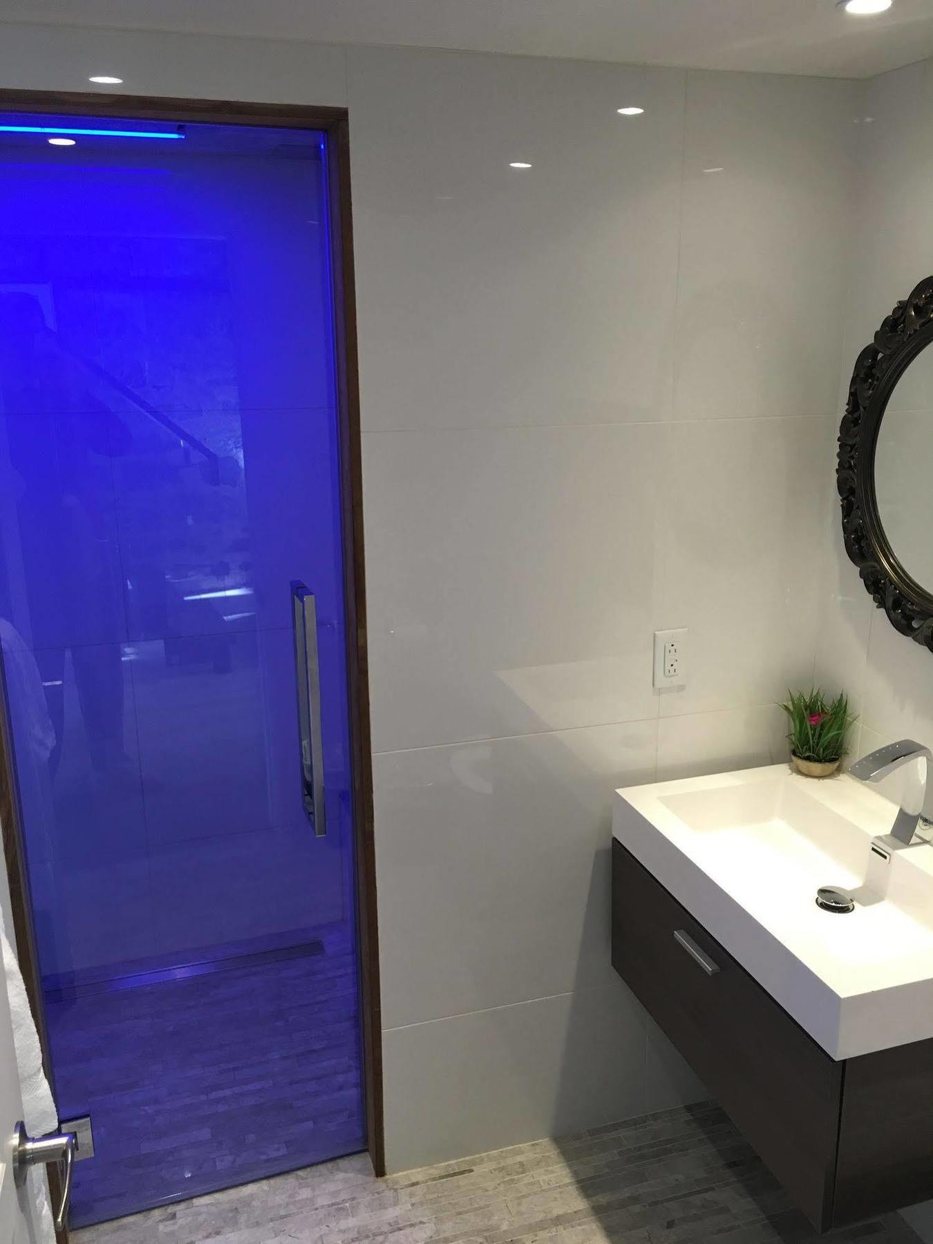Hotel Epik Montréal Eksteriør bilde